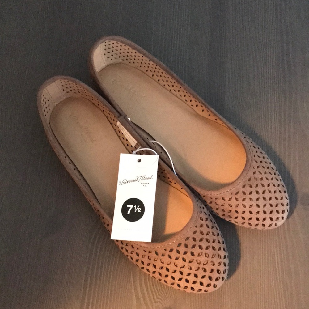 Nude flats